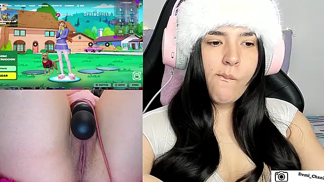 Snapshot of demi_chan chatting on November 10, 2025, 10:09 am demi chan online show from November 10, 2025, 10:09 am