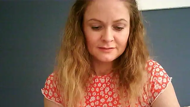 Ginger-bb online show from November 16, 2025, 12:43 pm