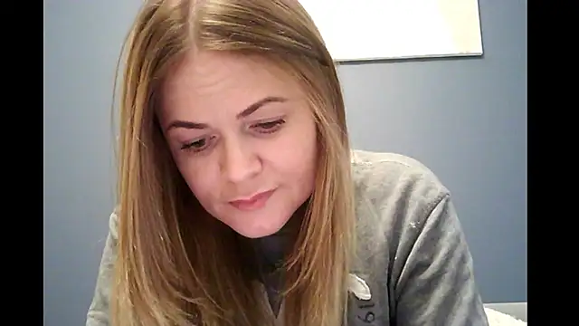 Ginger-bb online show from December 1, 2025, 8:48 am