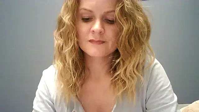 Ginger-bb online show from November 2, 2025, 3:28 pm