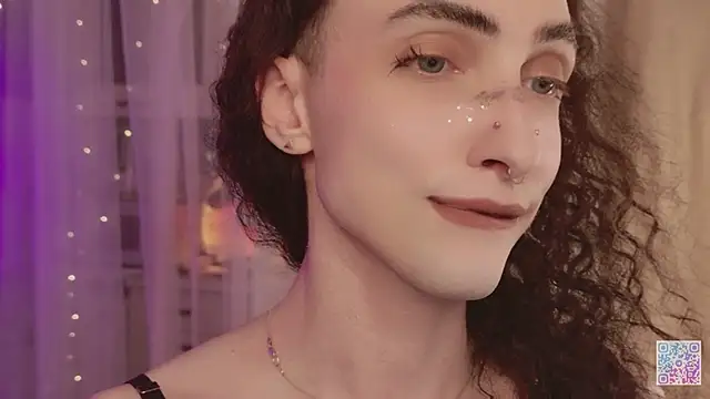 Queen of tease online show from June 20, 2026, 11:54 pm