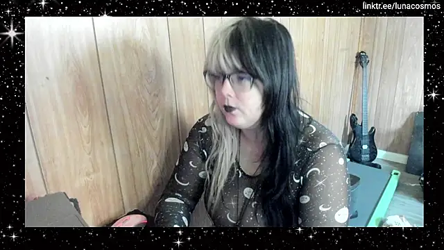 LunaCosmos online show from December 1, 2025, 3:57 pm