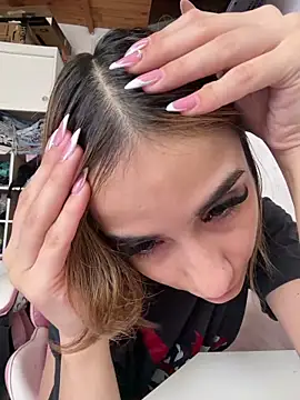 Babylovetiernax online show from February 11, 2026, 1:11 pm