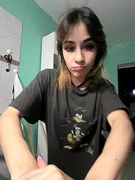 Babylovetiernax online show from November 20, 2025, 5:52 am