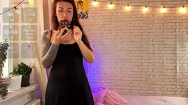 Snapshot of ReginaFoXXXy chatting on February 9, 2026, 11:08 am ReginaFoXXXy online show from February 9, 2026, 11:08 am