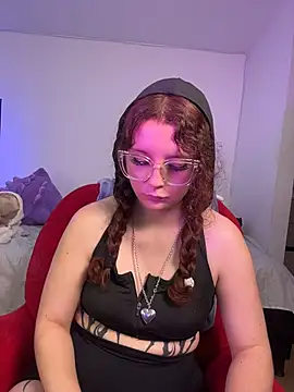 Snapshot of Sharon_Black chatting on April 18, 2026, 1:41 am Sharon Black online show from April 18, 2026, 1:41 am