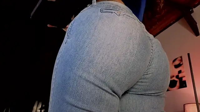 SamanttaMilf online show from January 16, 2026, 11:42 pm