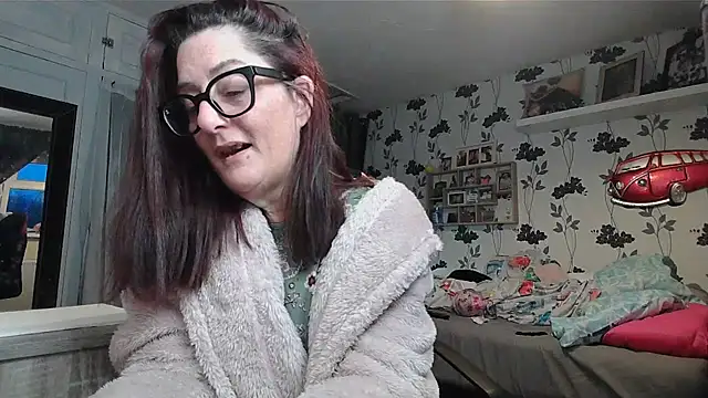 Mistress-Ivy51 online show from February 5, 2026, 7:26 am