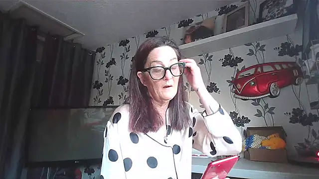 Mistress-Ivy51 online show from April 29, 2026, 5:11 am