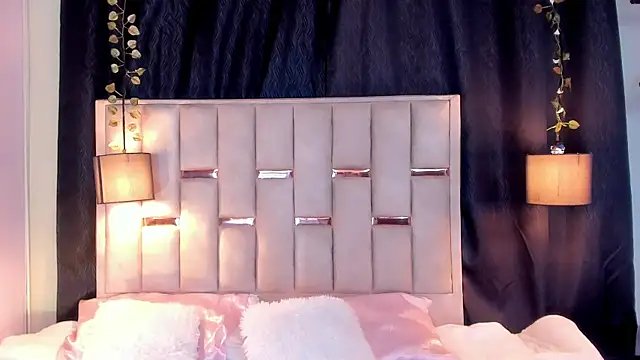 Snapshot of Hanzking01 chatting on November 23, 2025, 2:43 am Hanzking01 online show from November 23, 2025, 2:43 am