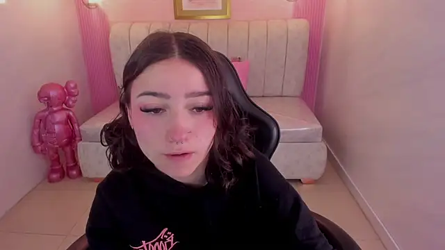 venuss09 s online show from January 13, 2026, 1:15 pm