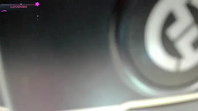 FluffyMelons online show from February 4, 2026, 11:00 pm