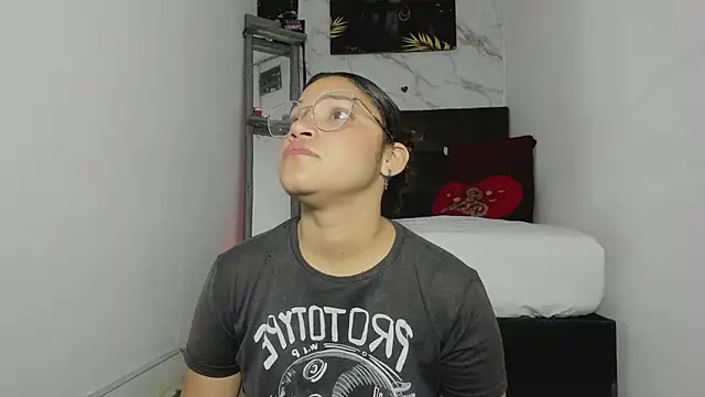 aly n sebas online show from October 5, 2025, 12:18 pm