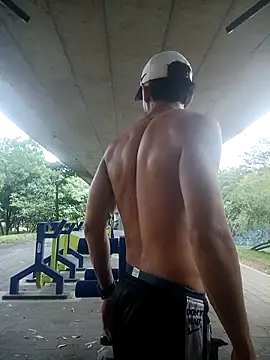 andrusstik online show from September 26, 2025, 9:43 pm