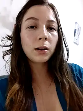 Snapshot of Arianna_Moss chatting on December 18, 2025, 1:33 am Arianna Moss online show from December 18, 2025, 1:33 am