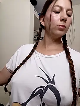 Arianna Moss online show from March 18, 2026, 5:03 pm