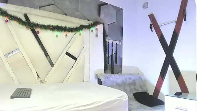 PeterBowel online show from December 3, 2025, 3:07 am