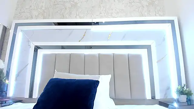 melodycharlotte online show from October 10, 2025, 11:33 am