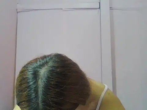 Snapshot of YourWildestDoll chatting on July 26, 2026, 9:43 pm YourWildestDoll online show from July 26, 2026, 9:43 pm