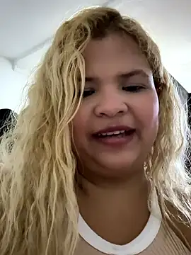 Snapshot of lilith_cut3 chatting on February 8, 2026, 12:30 am lilith cut3 online show from February 8, 2026, 12:30 am