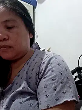 Snapshot of pinay_labb chatting on May 30, 2026, 9:15 am pinay labb online show from May 30, 2026, 9:15 am