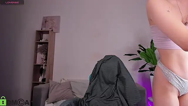 Kati Li online show from February 13, 2026, 11:21 am