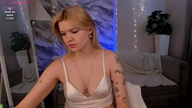 Kati Li online show from February 24, 2026, 10:49 am