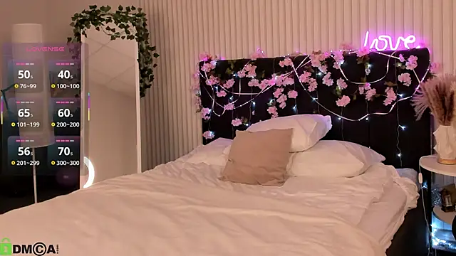 Snapshot of Kati_Li chatting on November 12, 2025, 10:19 am Kati Li online show from November 12, 2025, 10:19 am