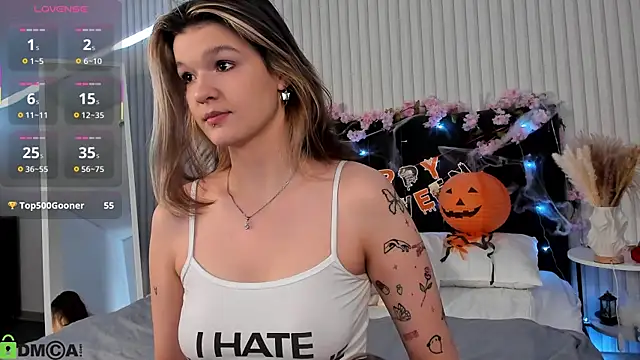 Snapshot of Kati_Li chatting on October 23, 2025, 10:14 am Kati Li online show from October 23, 2025, 10:14 am