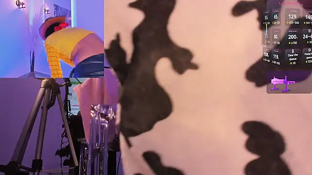 Snapshot of raven_blackk chatting on December 16, 2025, 6:06 am raven blackk online show from December 16, 2025, 6:06 am