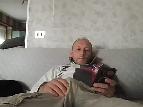 Snapshot of cazzoweb chatting on September 22, 2025, 2:34 pm cazzoweb online show from September 22, 2025, 2:34 pm