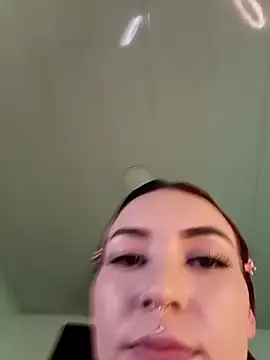 Madison charlotte online show from February 18, 2026, 10:01 am