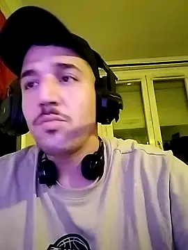 JuicyBigcockxh online show from March 4, 2026, 8:16 pm