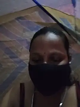 Snapshot of shalubhabhi69 chatting on December 2, 2025, 7:15 pm shalubhabhi69 online show from December 2, 2025, 7:15 pm