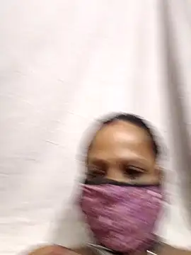 Snapshot of shalubhabhi69 chatting on November 6, 2025, 7:07 pm shalubhabhi69 online show from November 6, 2025, 7:07 pm