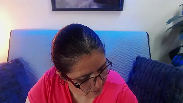 Snapshot of Linda_banks_ chatting on November 28, 2025, 1:28 am Linda banks online show from November 28, 2025, 1:28 am