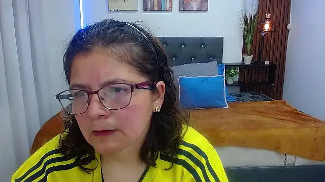 Snapshot of Linda_banks_ chatting on September 10, 2025, 1:37 am Linda banks online show from September 10, 2025, 1:37 am