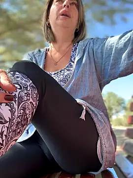 Snapshot of Milena-MilfaXXX chatting on September 15, 2025, 5:30 am Milena-MilfaXXX online show from September 15, 2025, 5:30 am