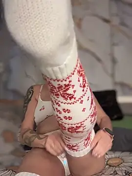 Snapshot of Milena-MilfaXXX chatting on December 21, 2025, 3:19 am Milena-MilfaXXX online show from December 21, 2025, 3:19 am