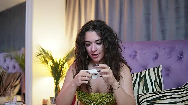 Snapshot of EmmaDallas chatting on October 30, 2025, 10:28 pm EmmaDallas online show from October 30, 2025, 10:28 pm