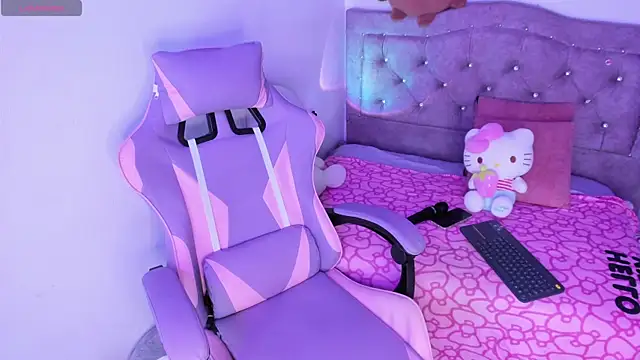 aline ackerman online show from April 24, 2026, 7:49 pm