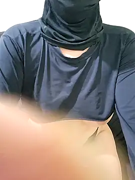 nataliazinha online show from November 14, 2025, 10:19 am