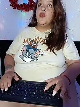 Snapshot of Julieta_Big chatting on December 16, 2025, 10:30 am Julieta Big online show from December 16, 2025, 10:30 am