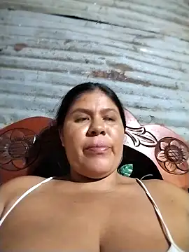 hotmom33 online show from November 29, 2025, 2:23 am