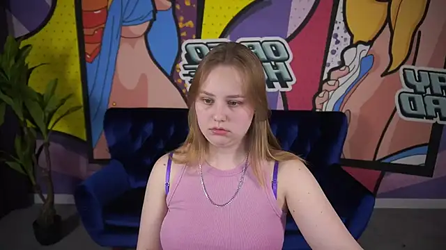 CrystallPaws online show from September 29, 2025, 7:52 pm