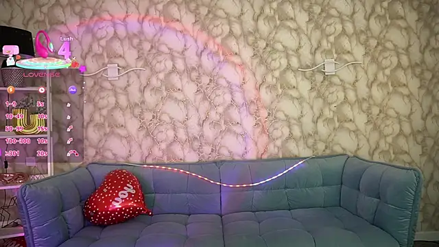 CrystallPaws online show from April 7, 2026, 5:53 am