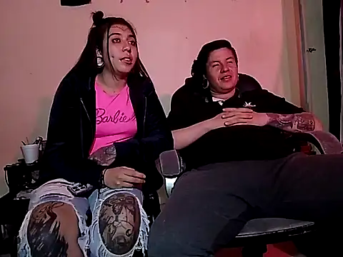 saenzjulieta1 online show from September 25, 2025, 1:11 am