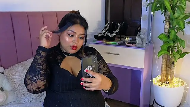 Hela Collins online show from April 11, 2026, 3:14 am