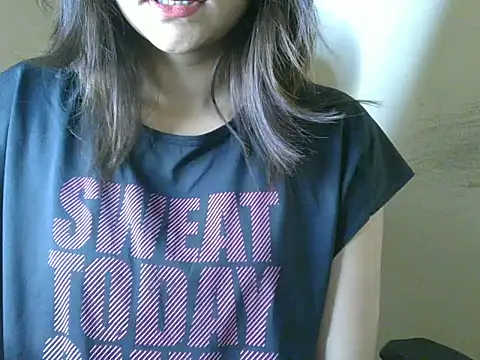 Honey-darlin online show from September 29, 2025, 10:48 pm