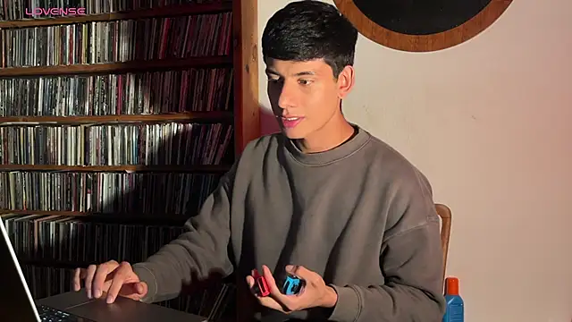 Snapshot of jim_dj chatting on October 16, 2025, 10:07 pm jim dj online show from October 16, 2025, 10:07 pm